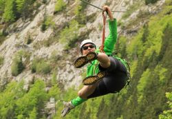 Zip-Line: spust po jeklenicah v dolini Soče